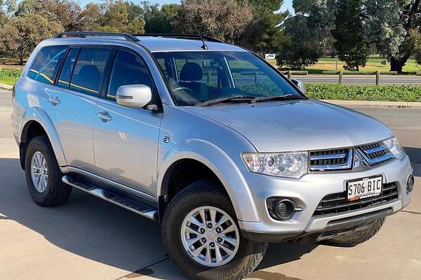 2015 Mitsubishi Challenger